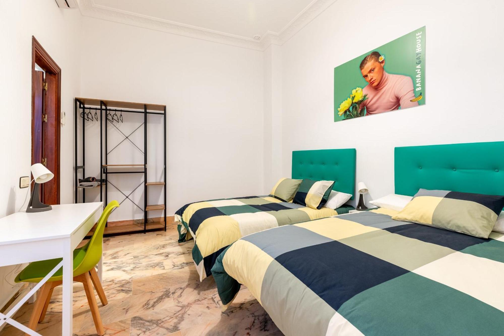 Banana Gay House - Only Men Hotel Sevilla Exterior foto